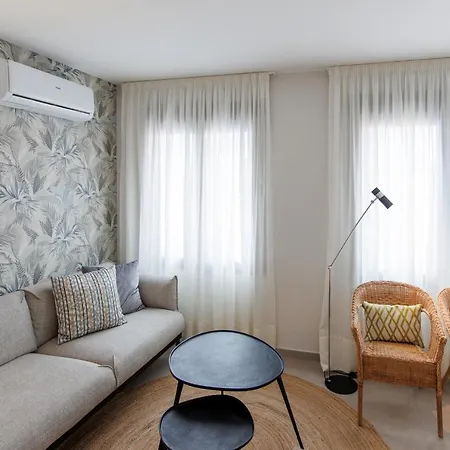 New Stylish 2 Bedroom *